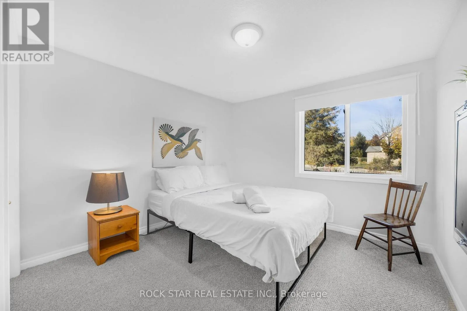 27 TRUESDALE CRESCENT