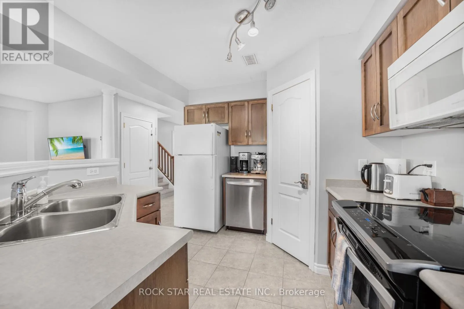 27 TRUESDALE CRESCENT