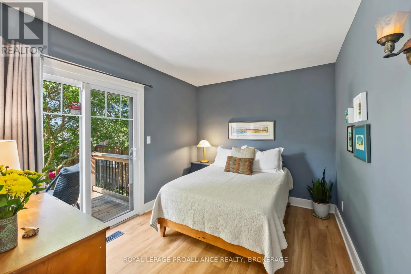 16 DRAYTON AVENUE
