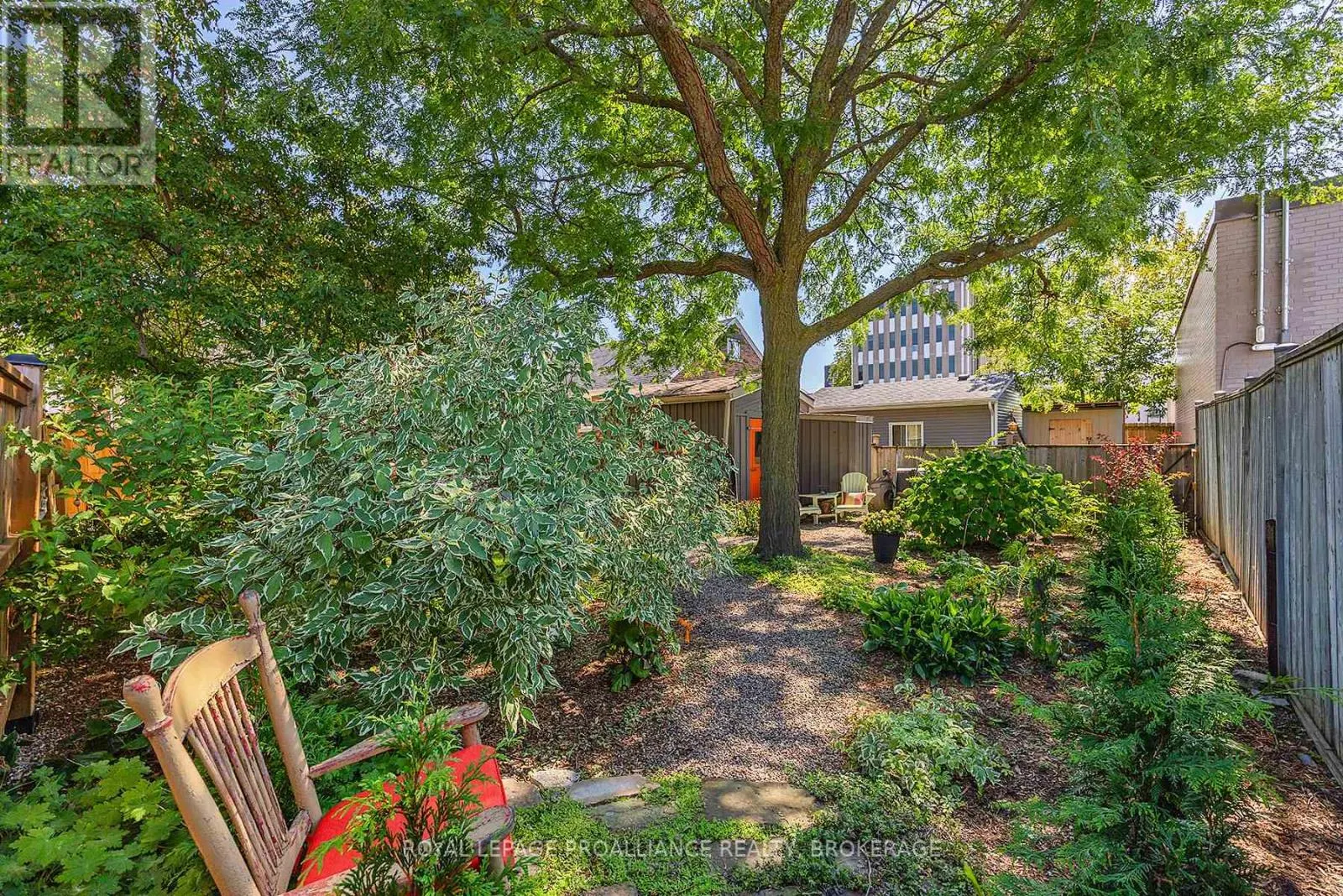 16 DRAYTON AVENUE
