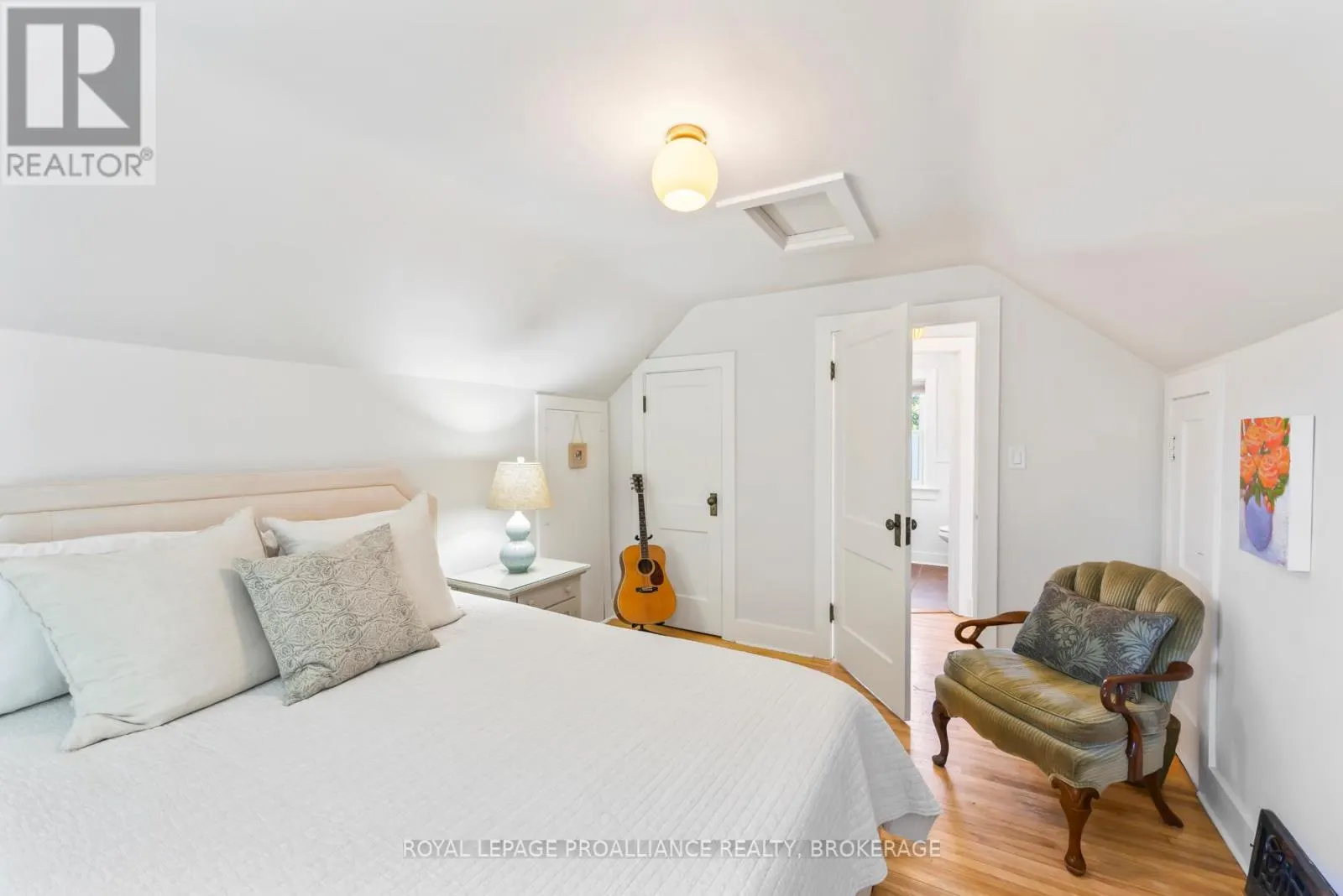 16 DRAYTON AVENUE