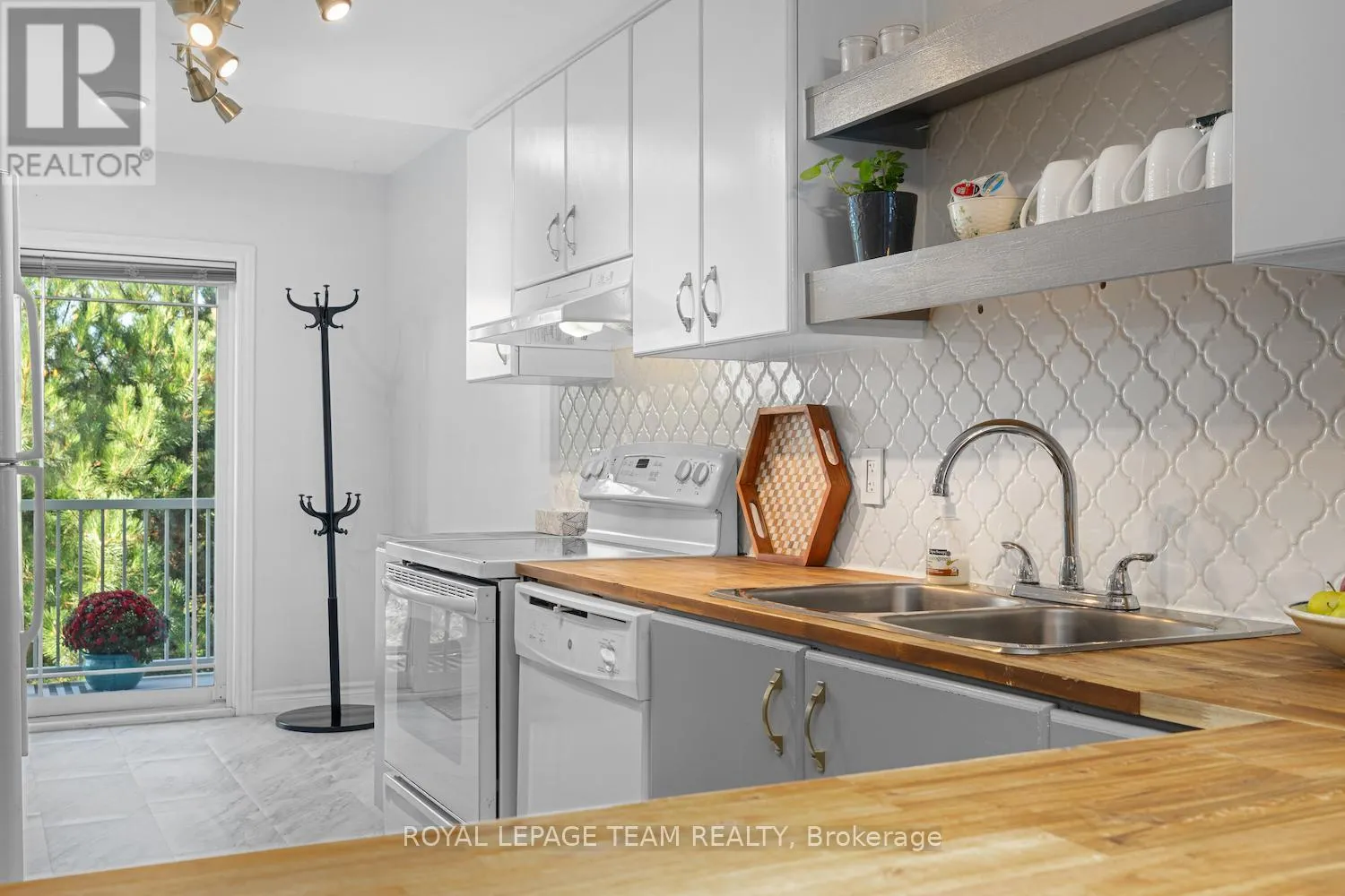 239 PASEO PRIVATE