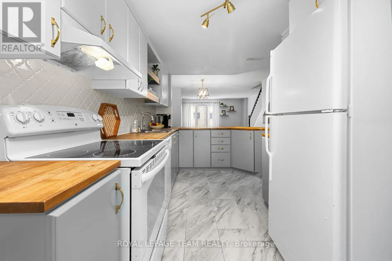 239 PASEO PRIVATE