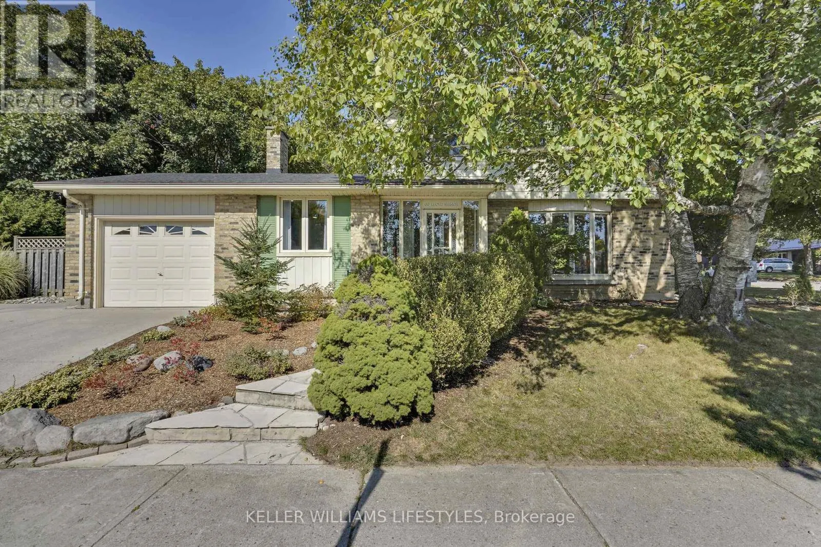 66 LLOYD MANOR CRESCENT
