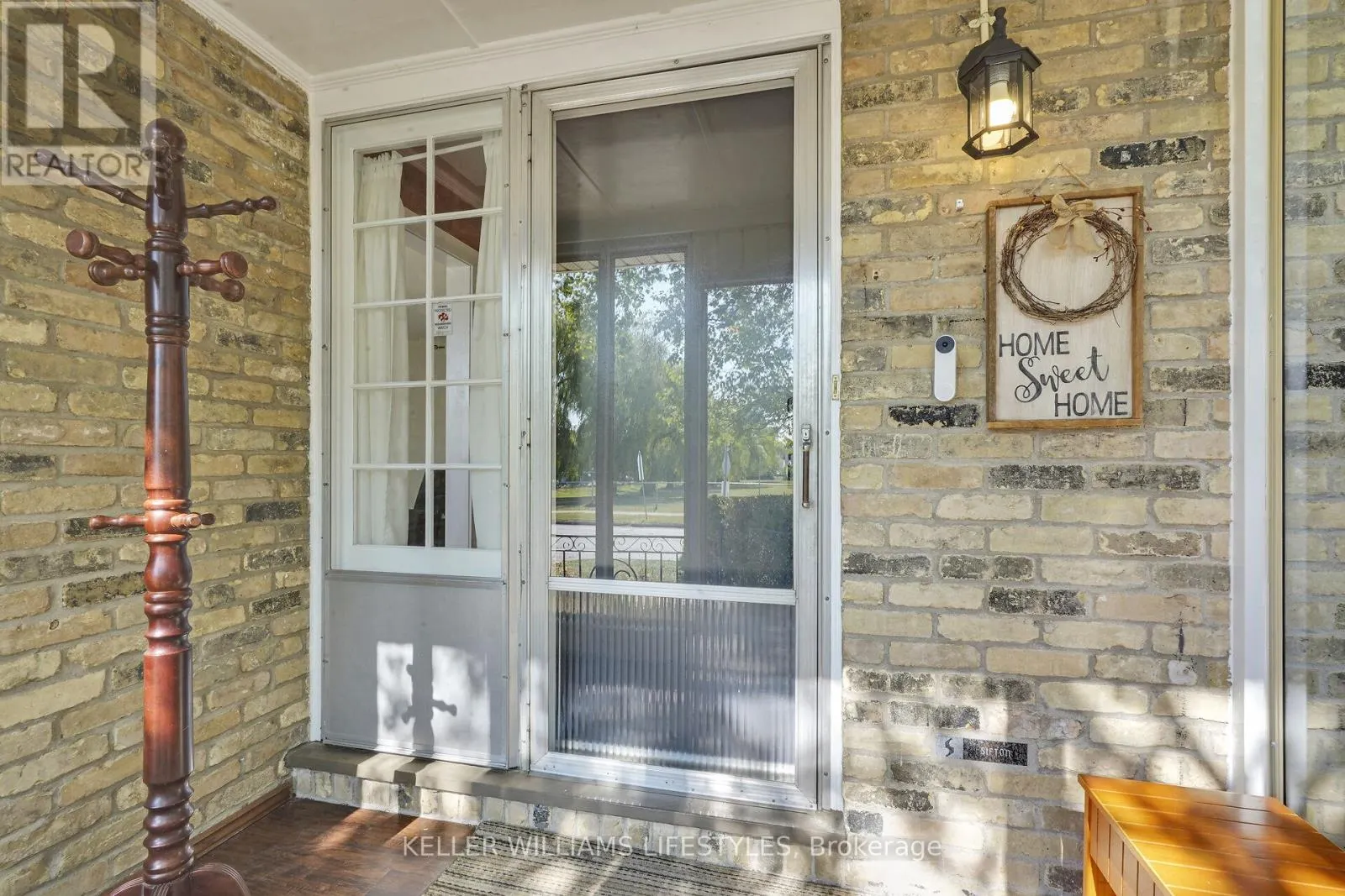 66 LLOYD MANOR CRESCENT
