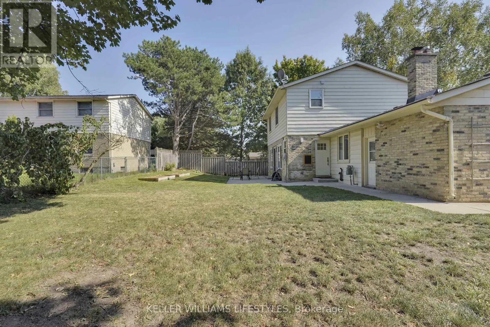 66 LLOYD MANOR CRESCENT