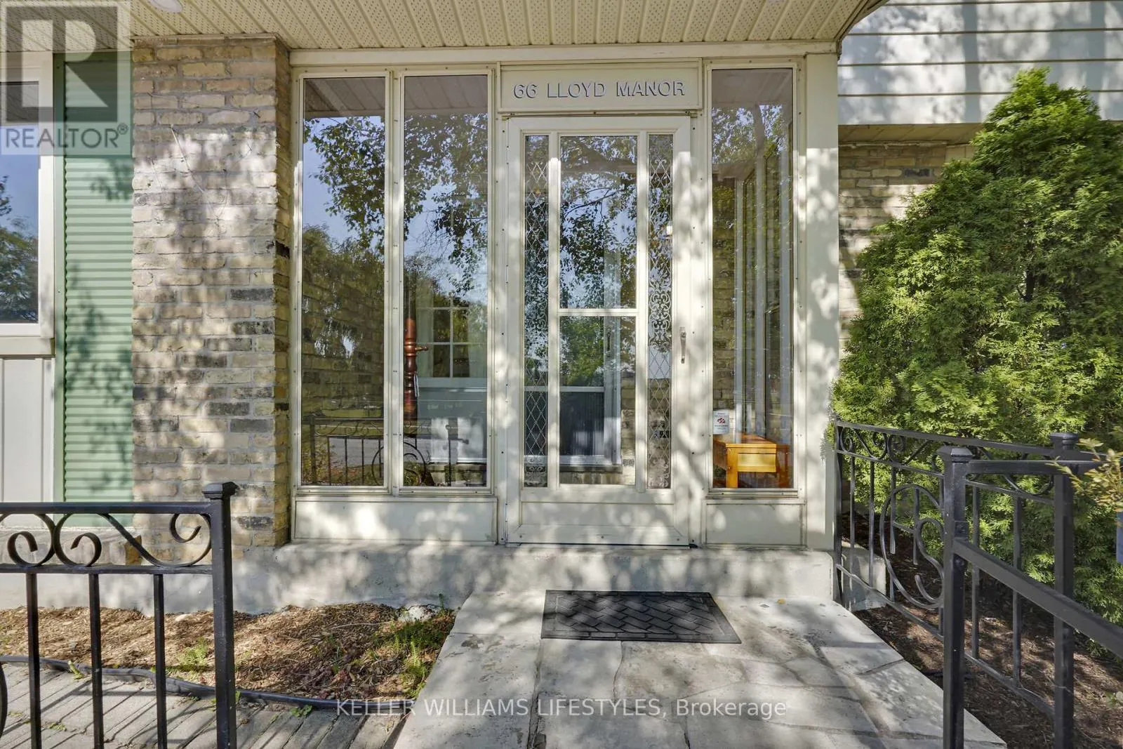 66 LLOYD MANOR CRESCENT