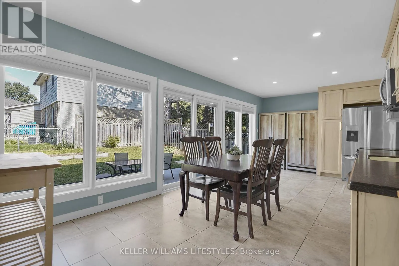 66 LLOYD MANOR CRESCENT