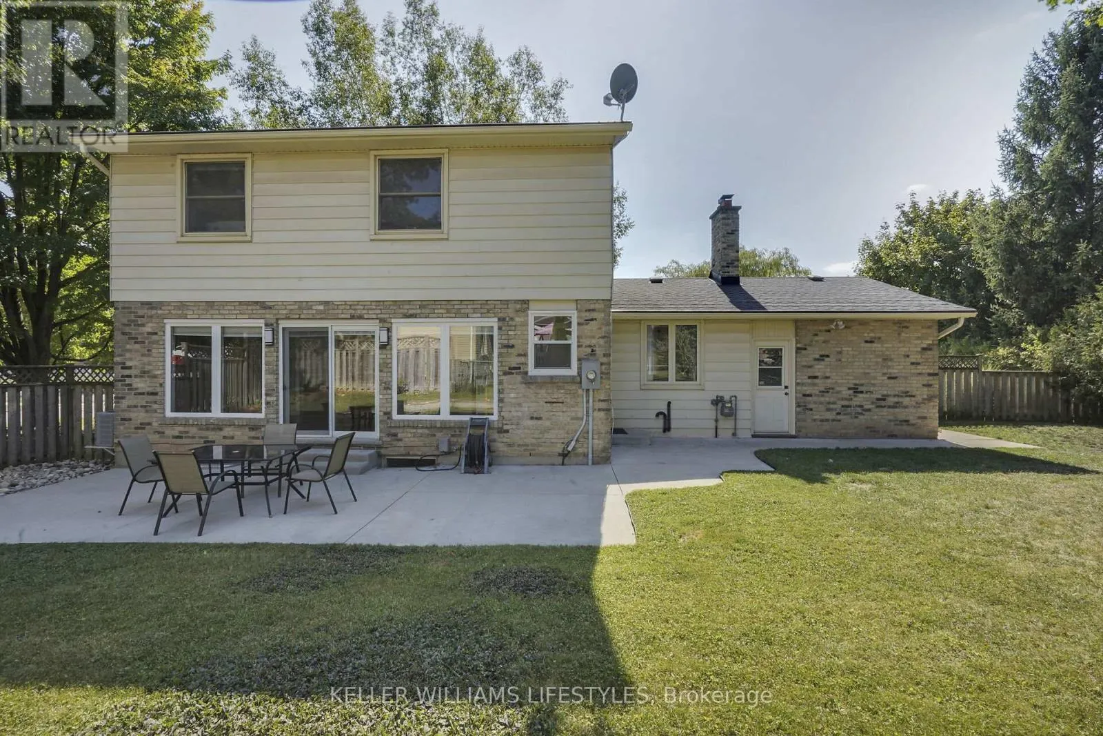 66 LLOYD MANOR CRESCENT