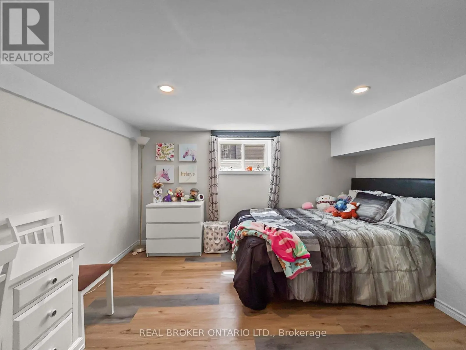 21 RICHARD AVENUE