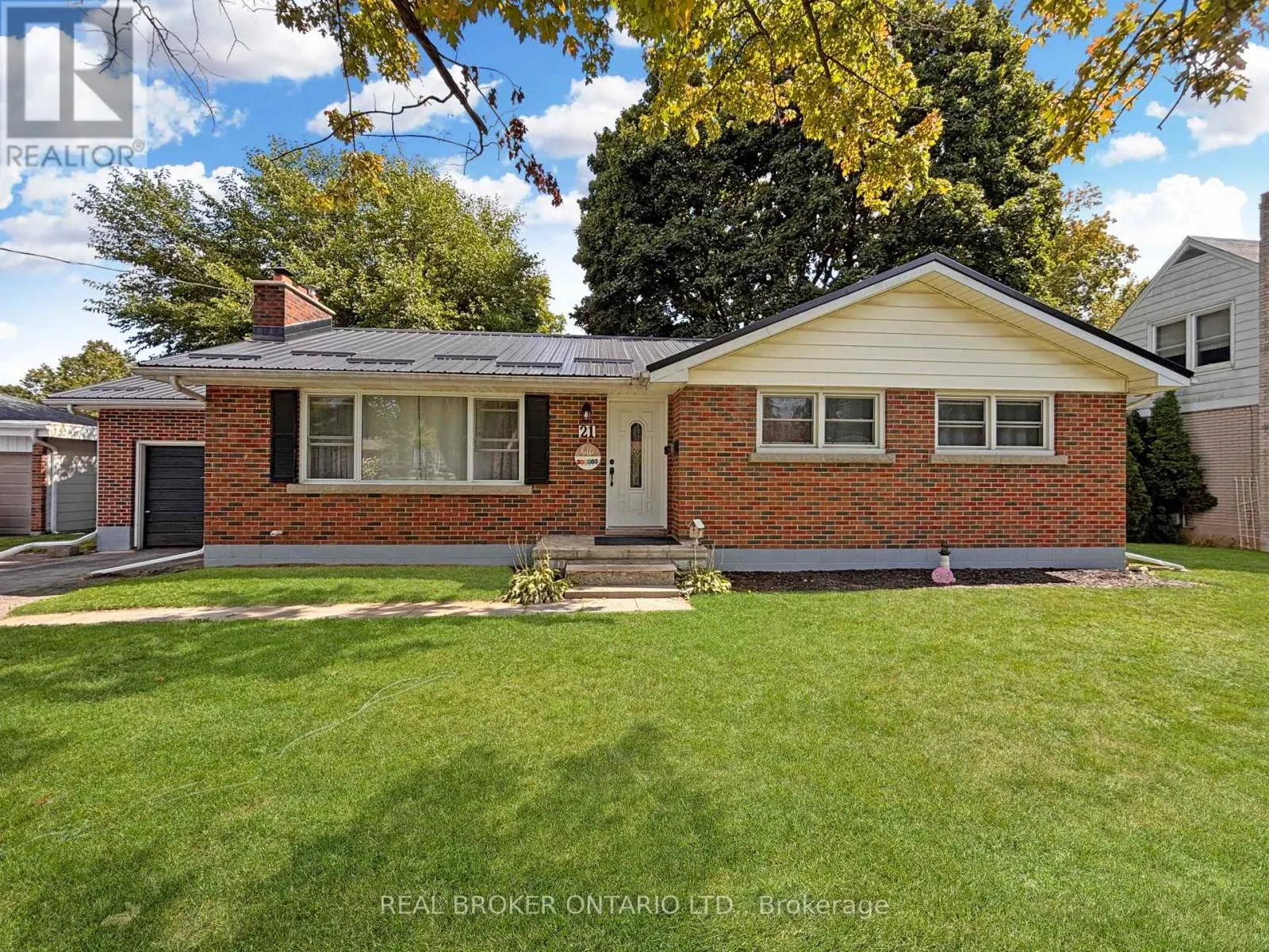 21 RICHARD AVENUE