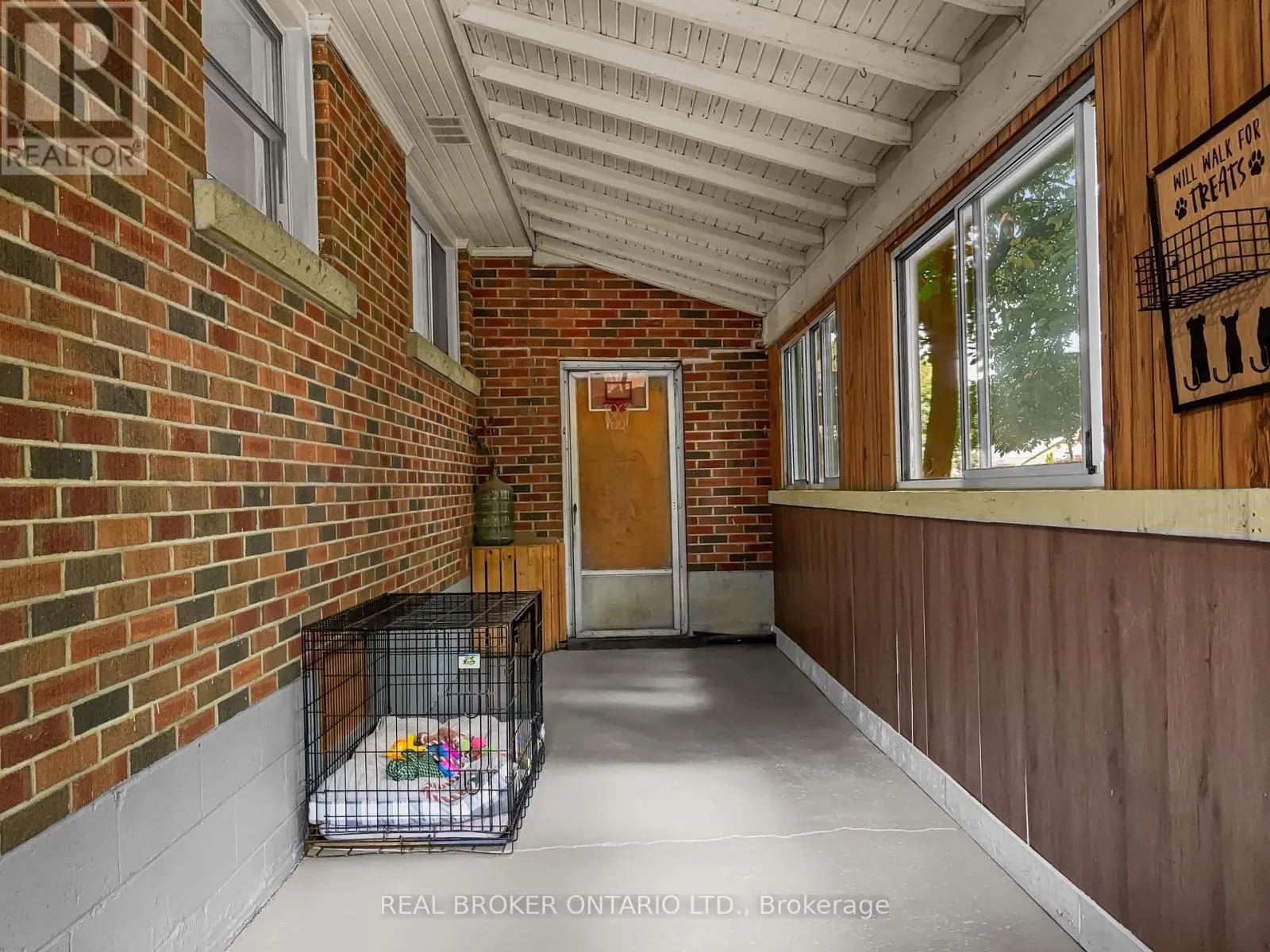 21 RICHARD AVENUE