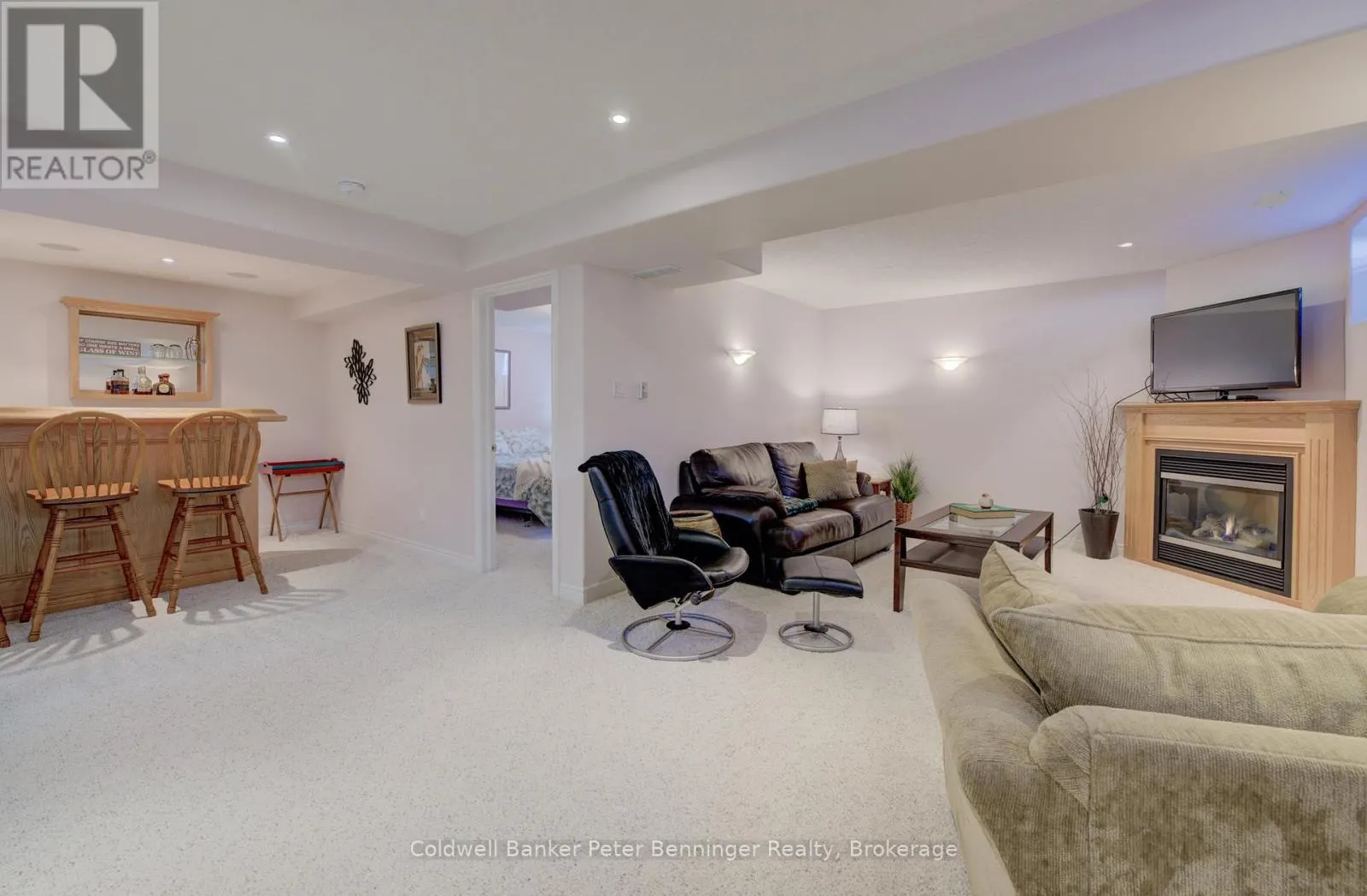 616 SPINNAKER CRESCENT