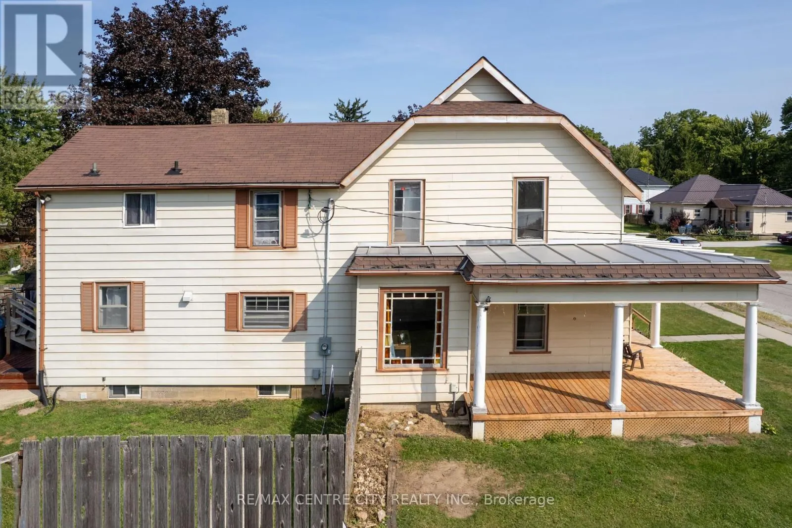 3261 ELGIN STREET