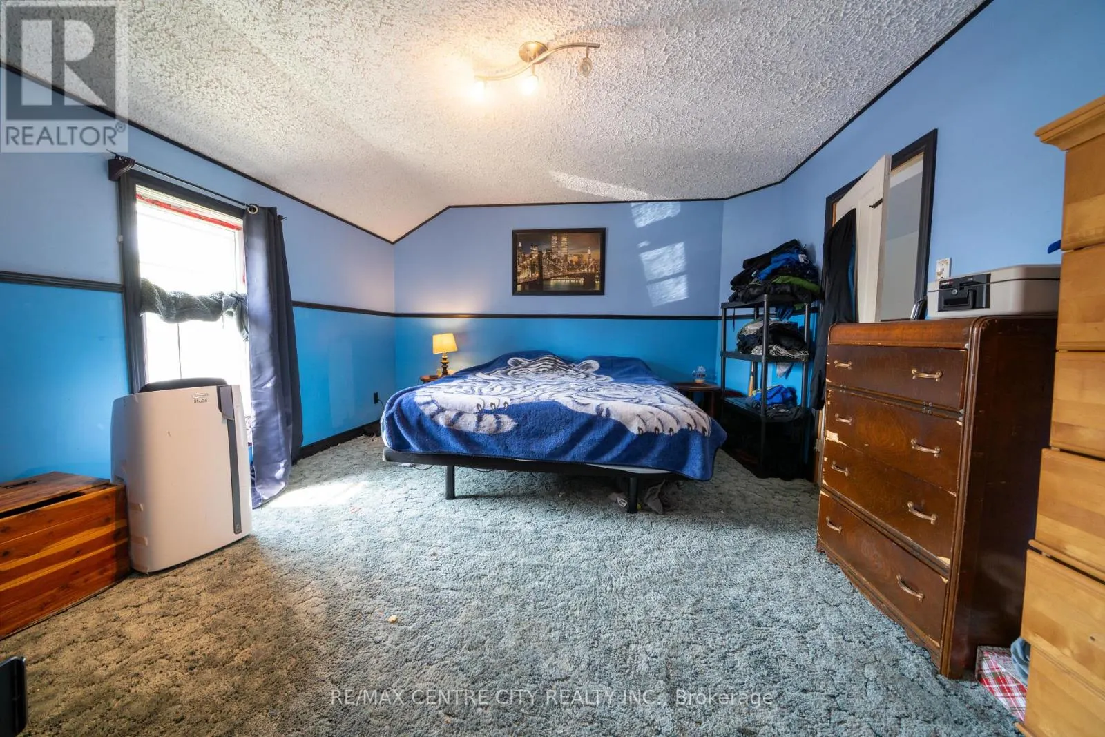 3261 ELGIN STREET