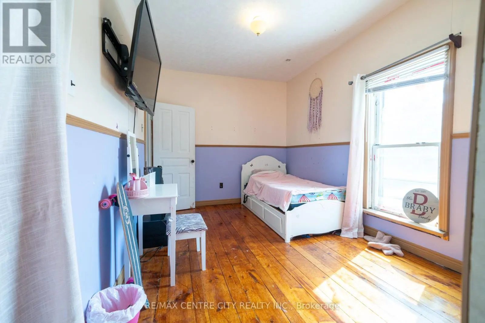 3261 ELGIN STREET