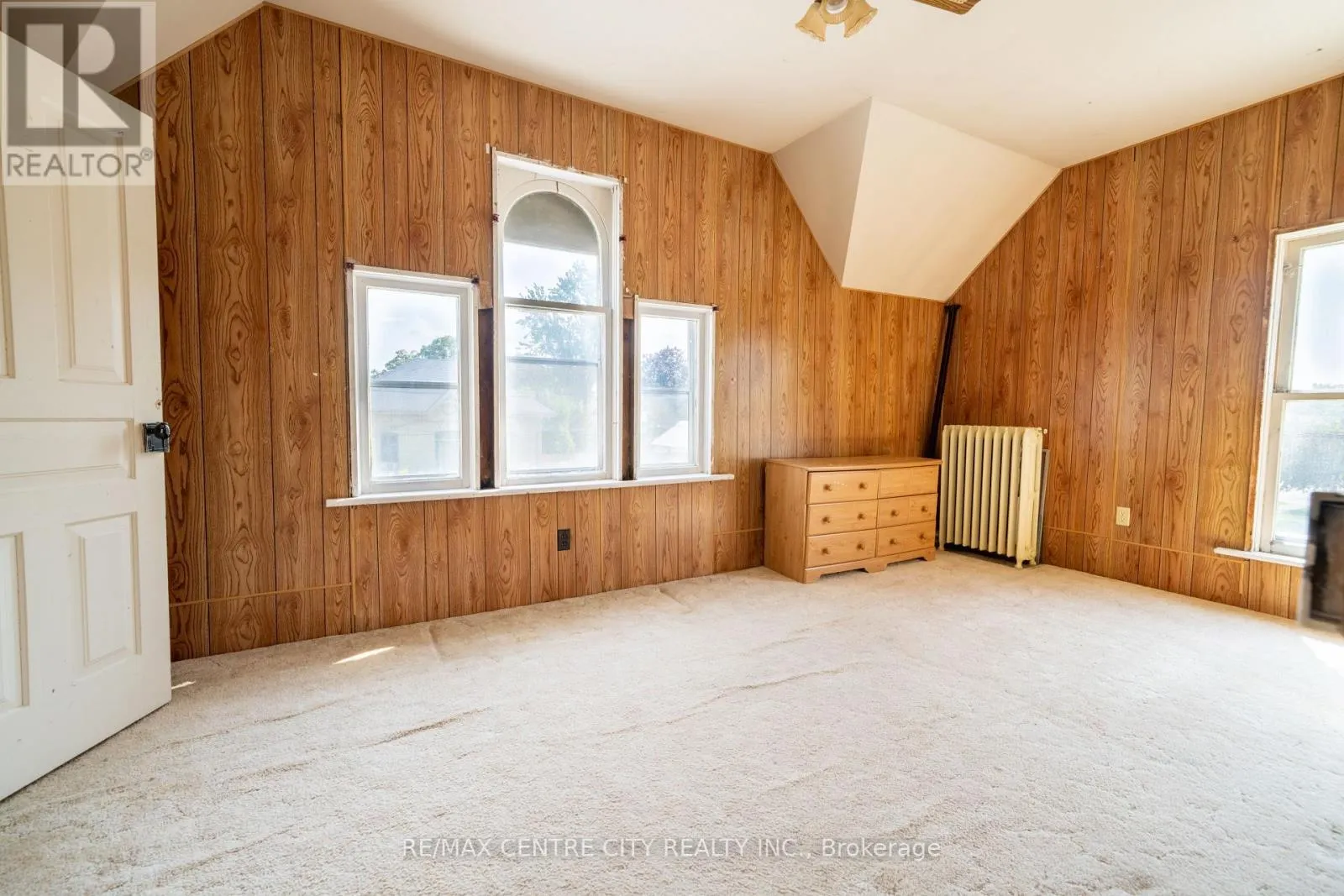 3261 ELGIN STREET