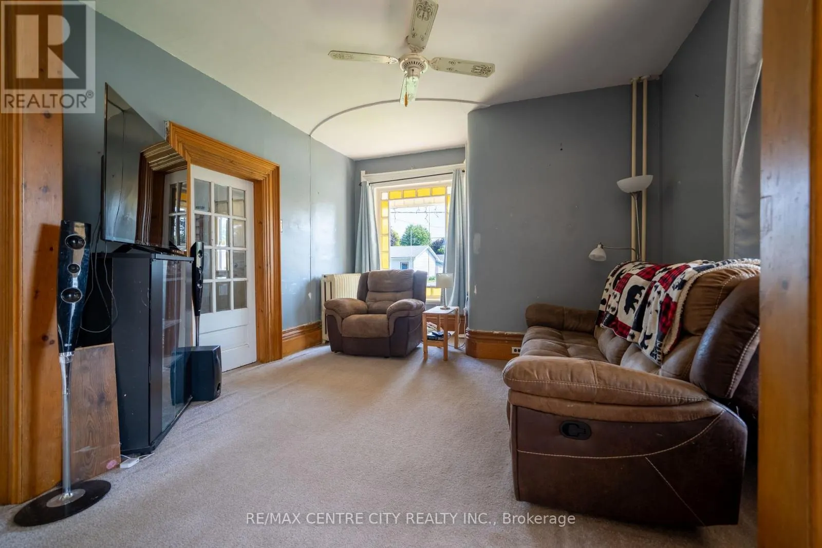 3261 ELGIN STREET