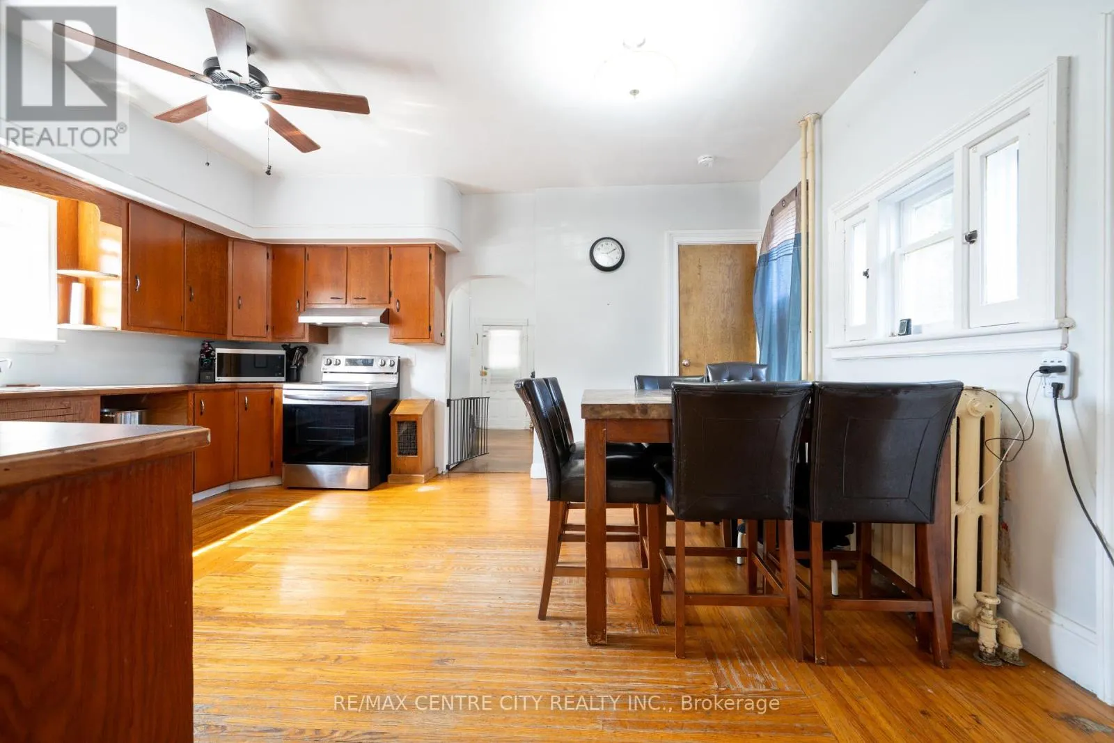 3261 ELGIN STREET
