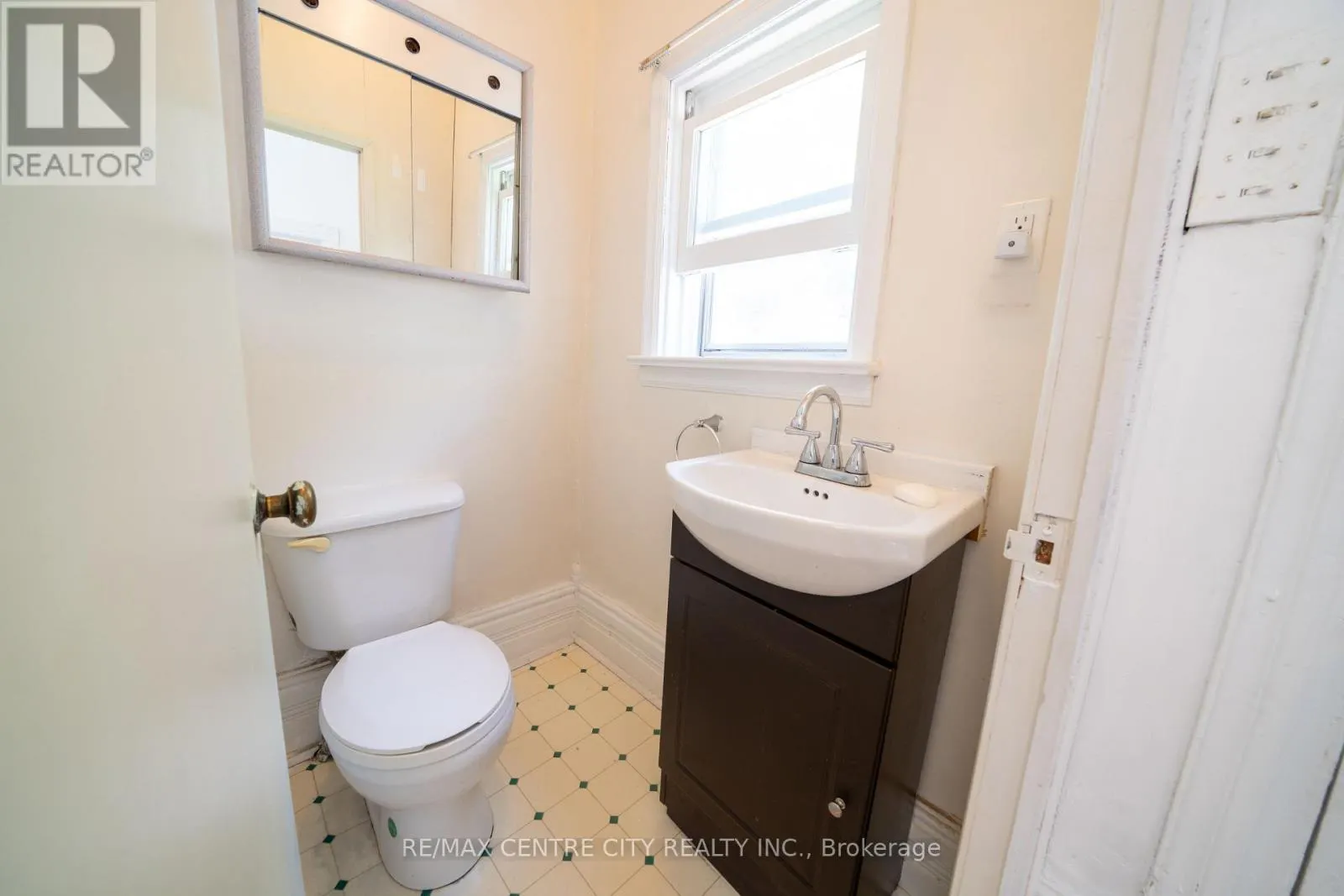 3261 ELGIN STREET