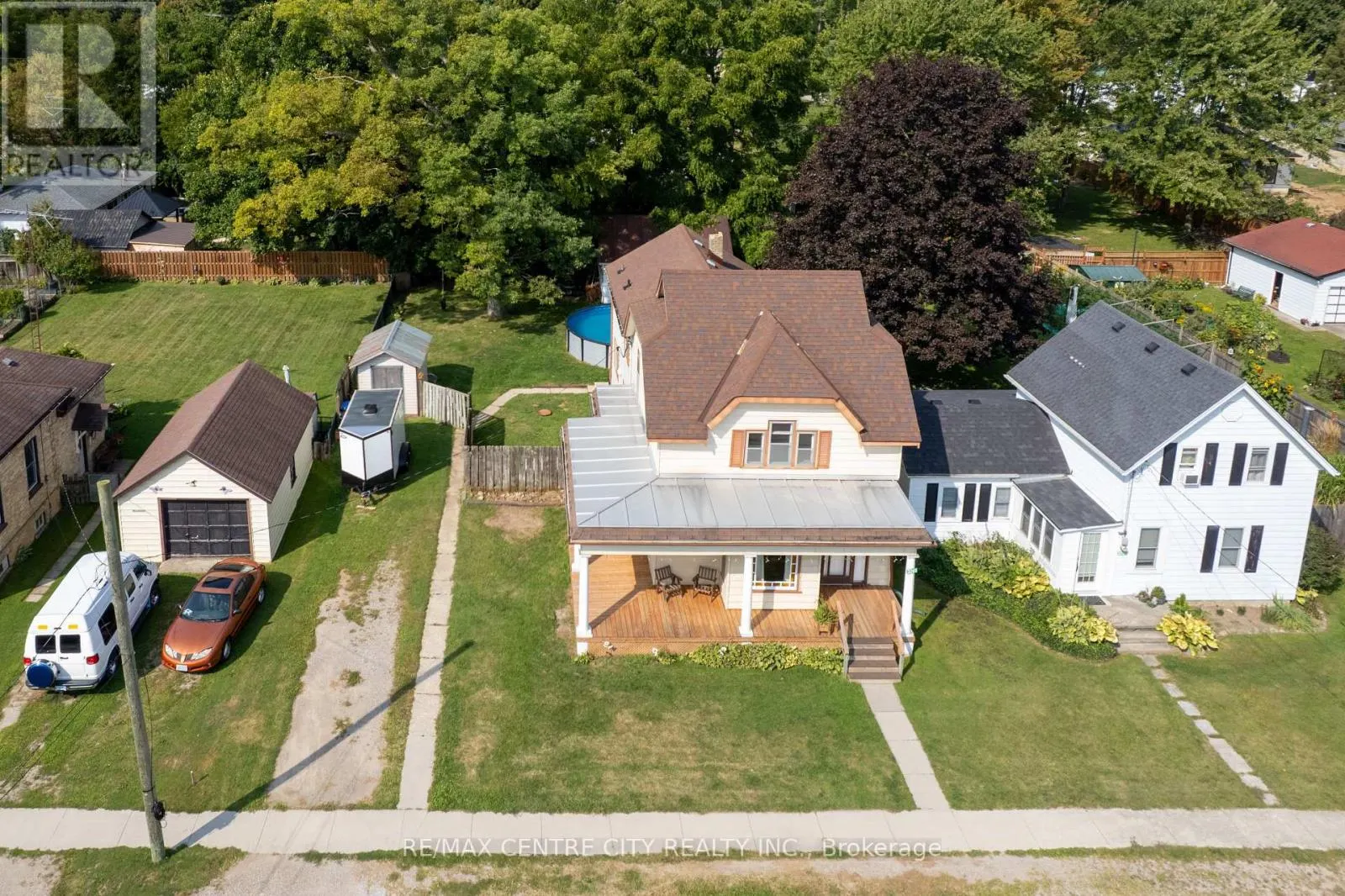 3261 ELGIN STREET