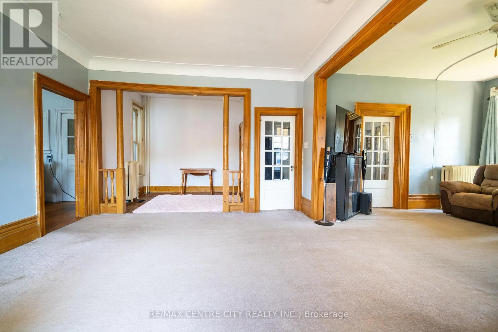 3261 ELGIN STREET