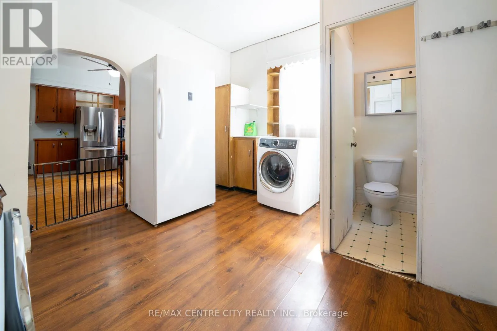 3261 ELGIN STREET