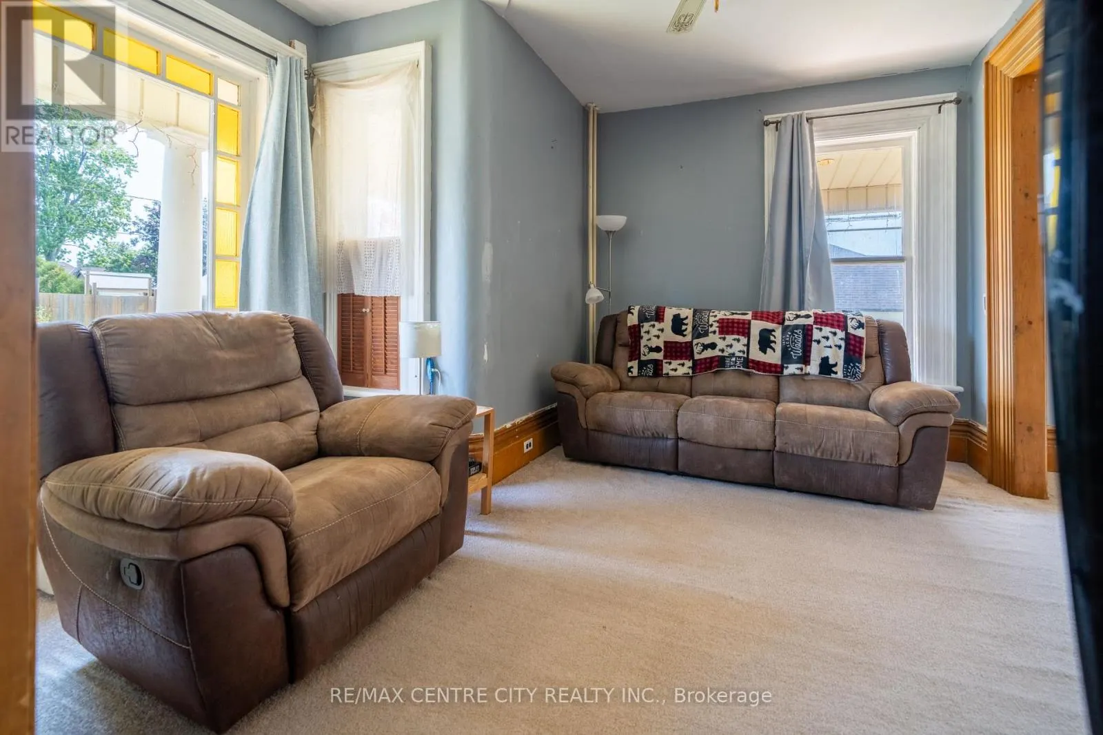 3261 ELGIN STREET