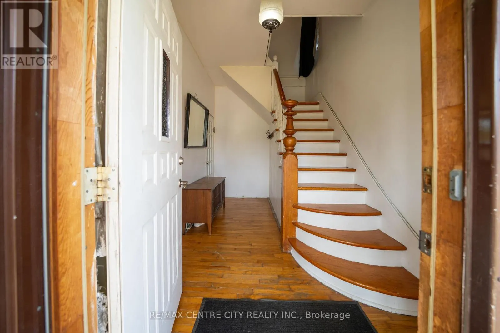 3261 ELGIN STREET