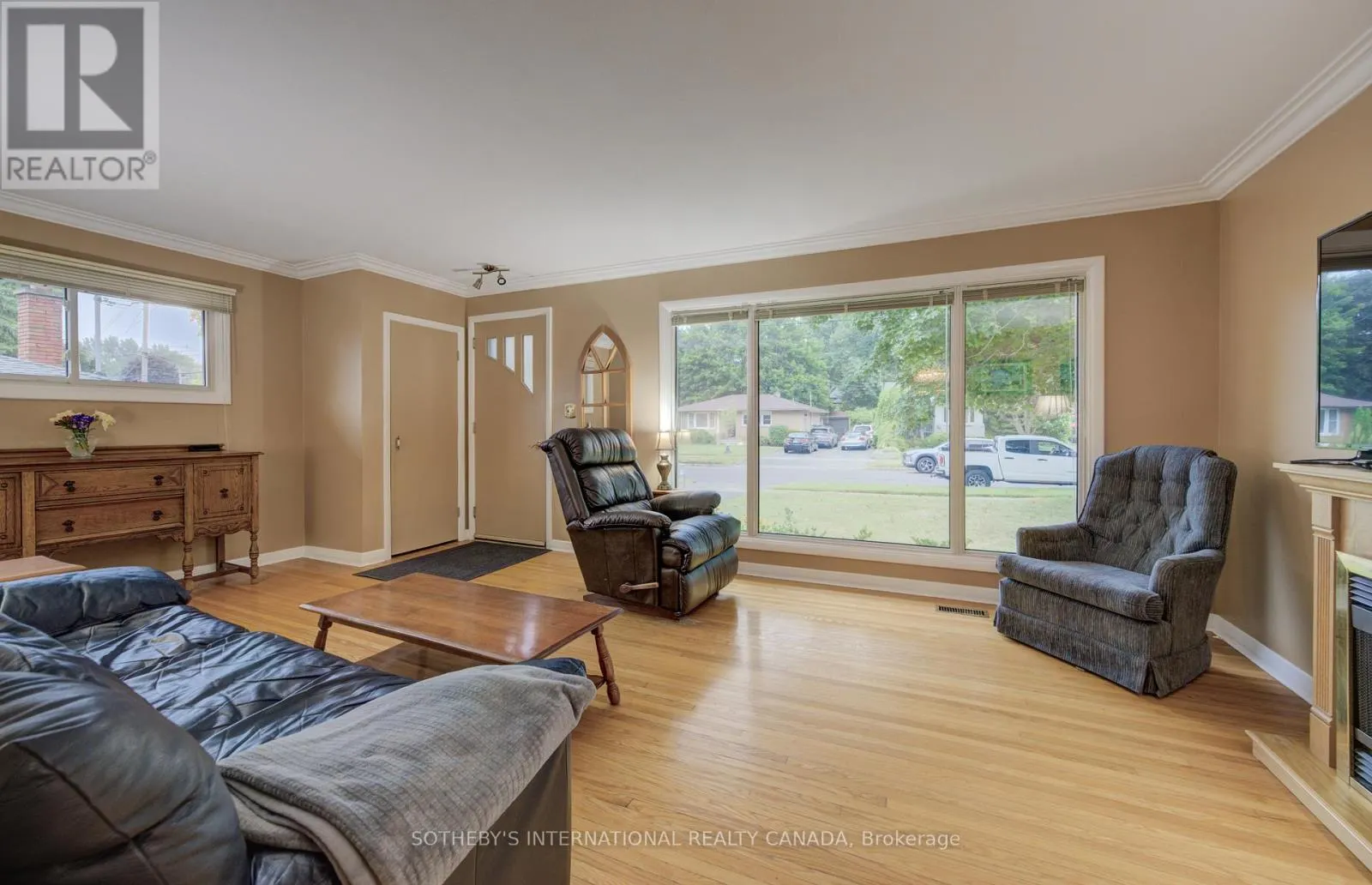 51 OTTAWA CRESCENT W