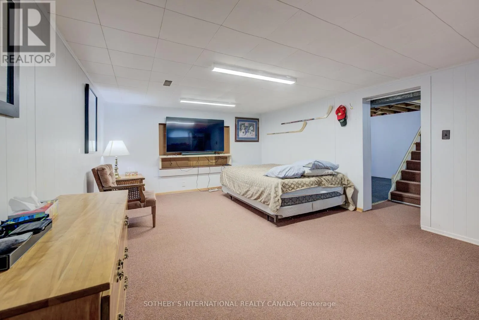 51 OTTAWA CRESCENT W