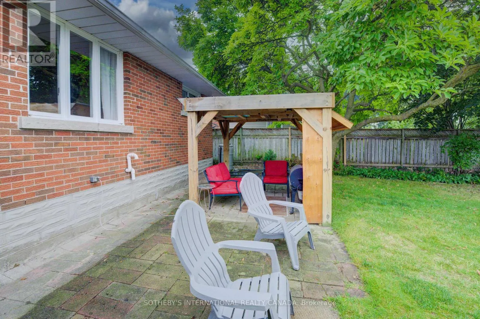 51 OTTAWA CRESCENT W