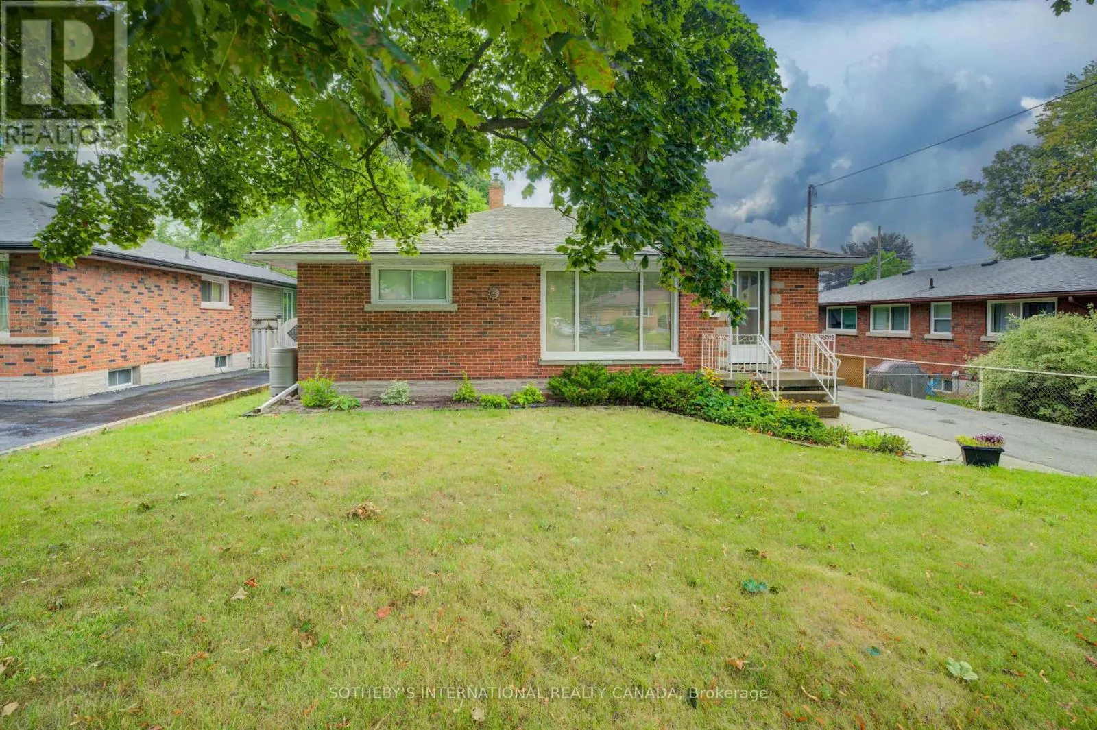 51 OTTAWA CRESCENT W
