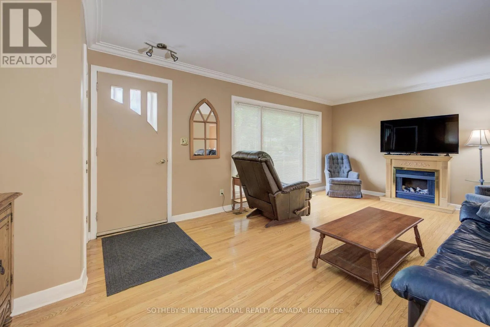 51 OTTAWA CRESCENT W