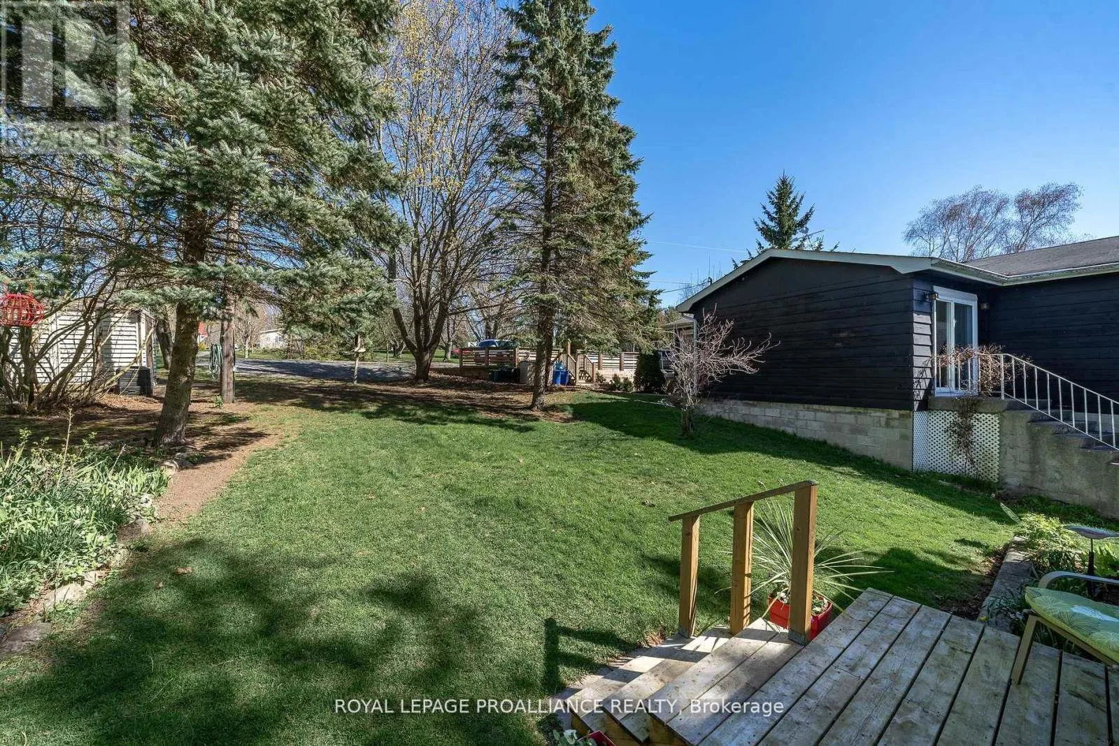 1051 LAKESIDE DRIVE