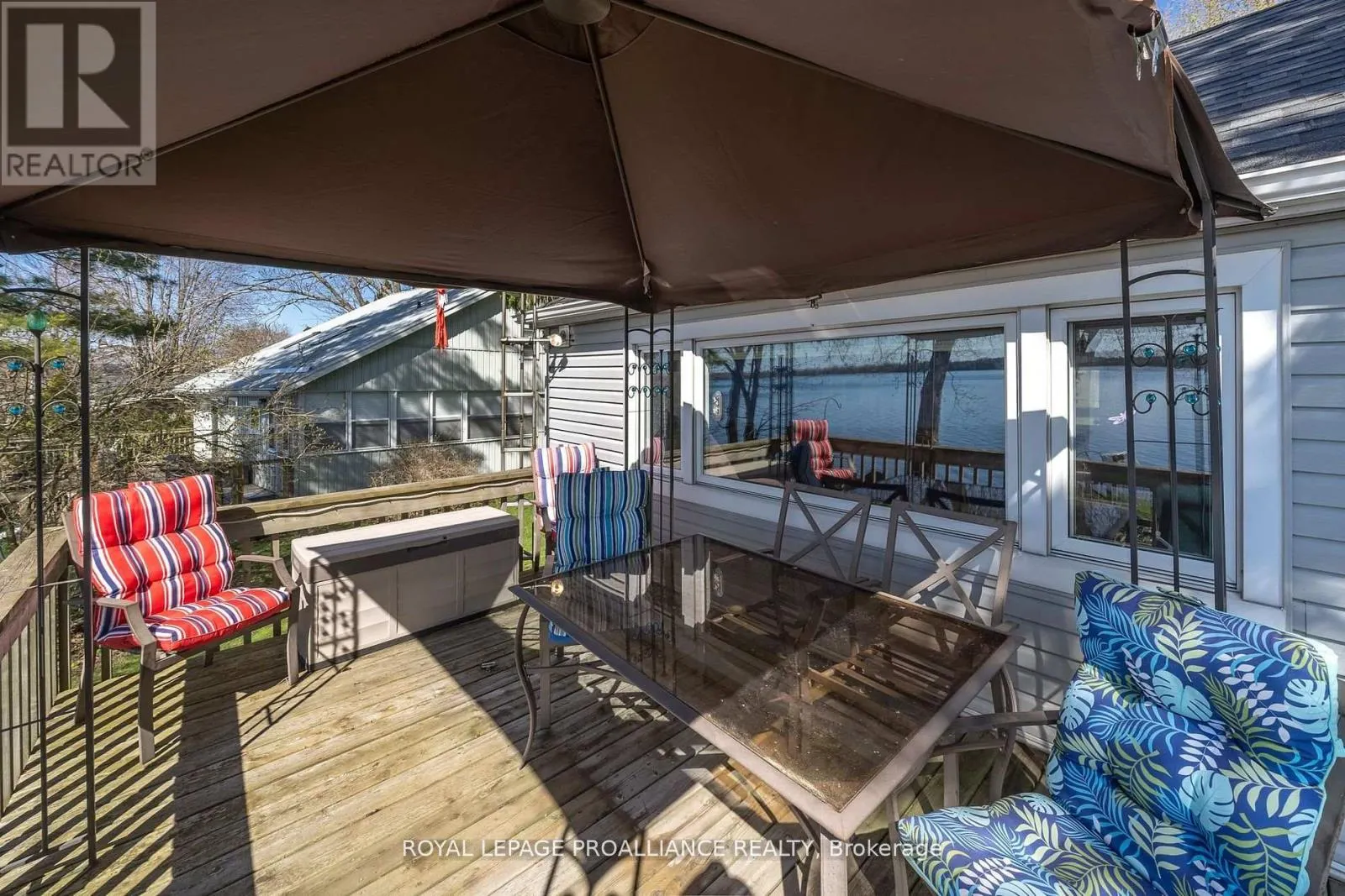 1051 LAKESIDE DRIVE