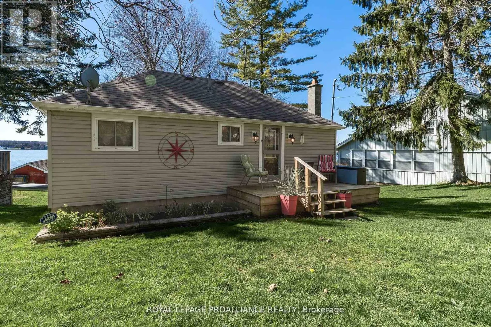 1051 LAKESIDE DRIVE