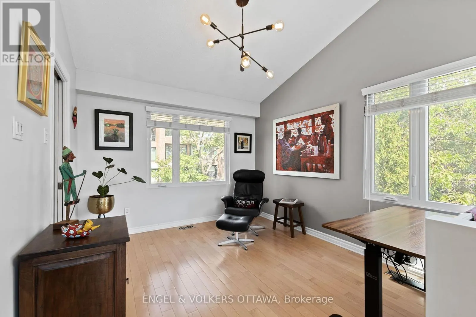 1 - 125 SPRINGFIELD ROAD