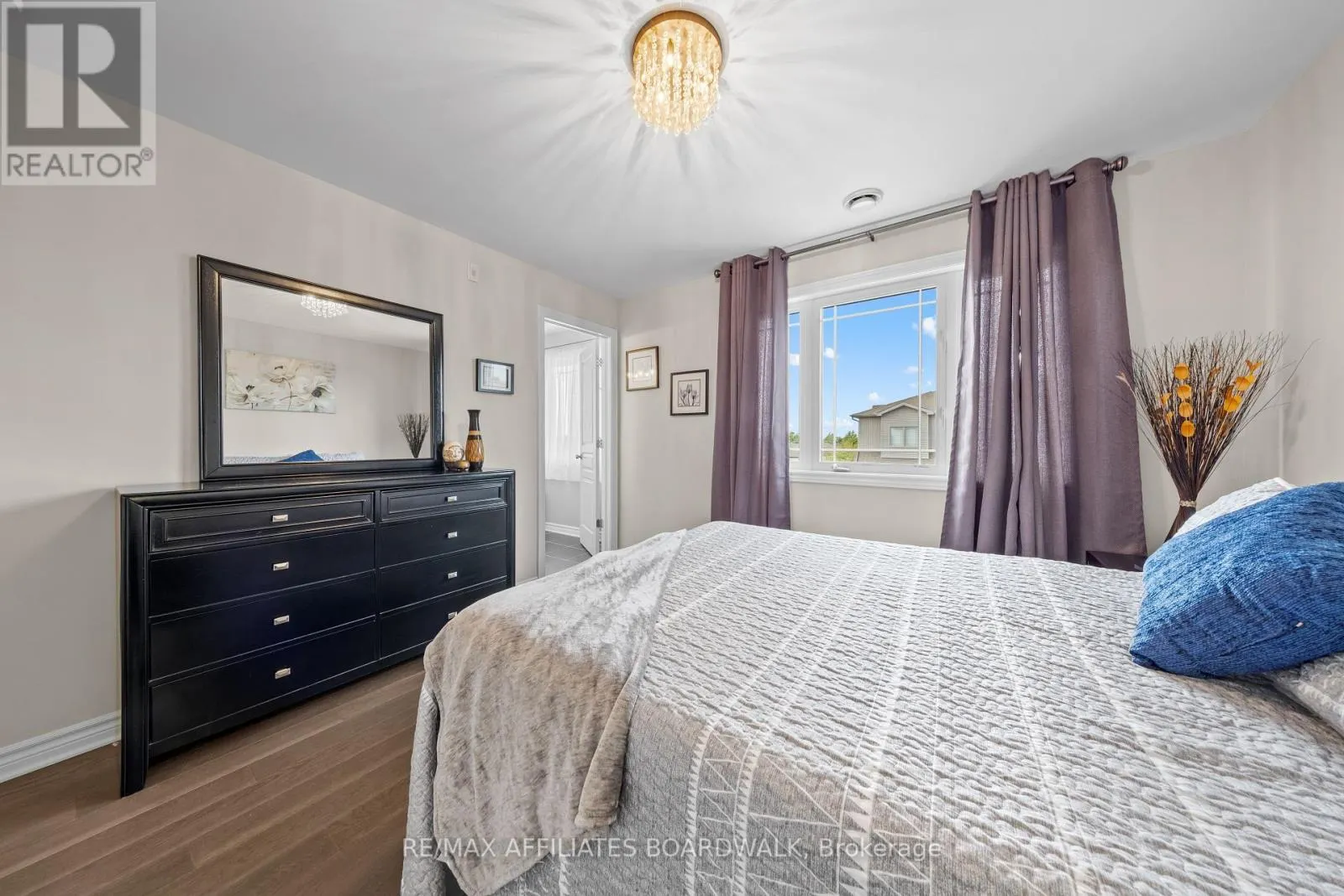 13 - 340 TRIBECA PRIVATE