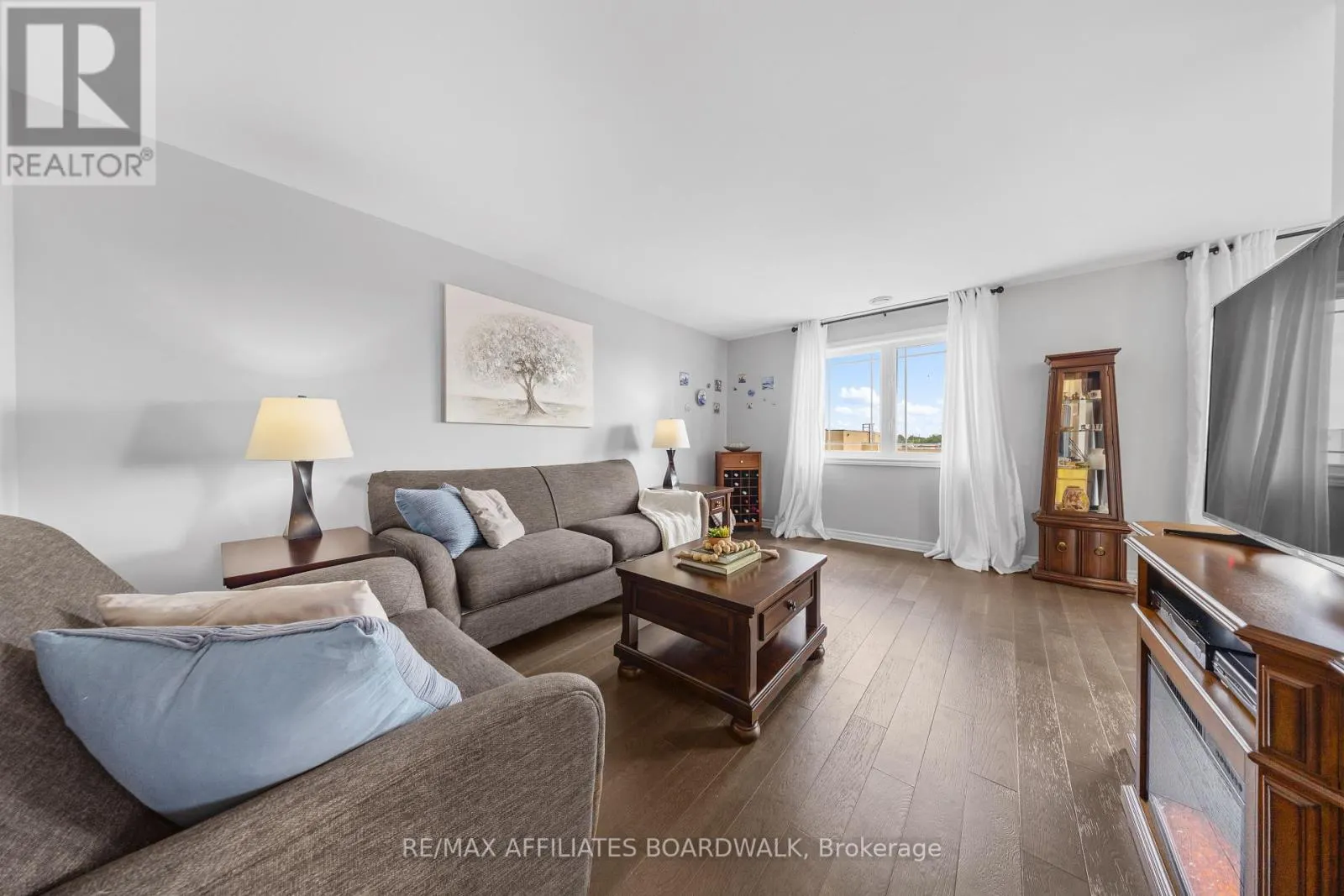 13 - 340 TRIBECA PRIVATE