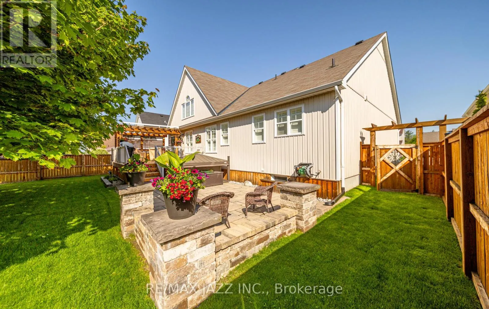 393 LAKESHORE ROAD
