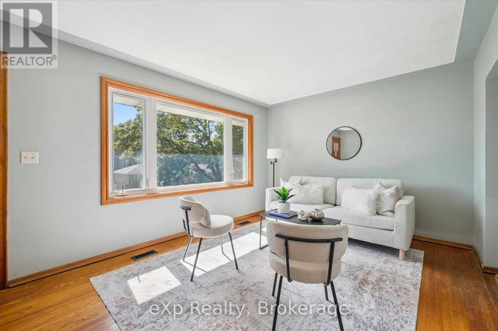 95 OTTAWA CRESCENT