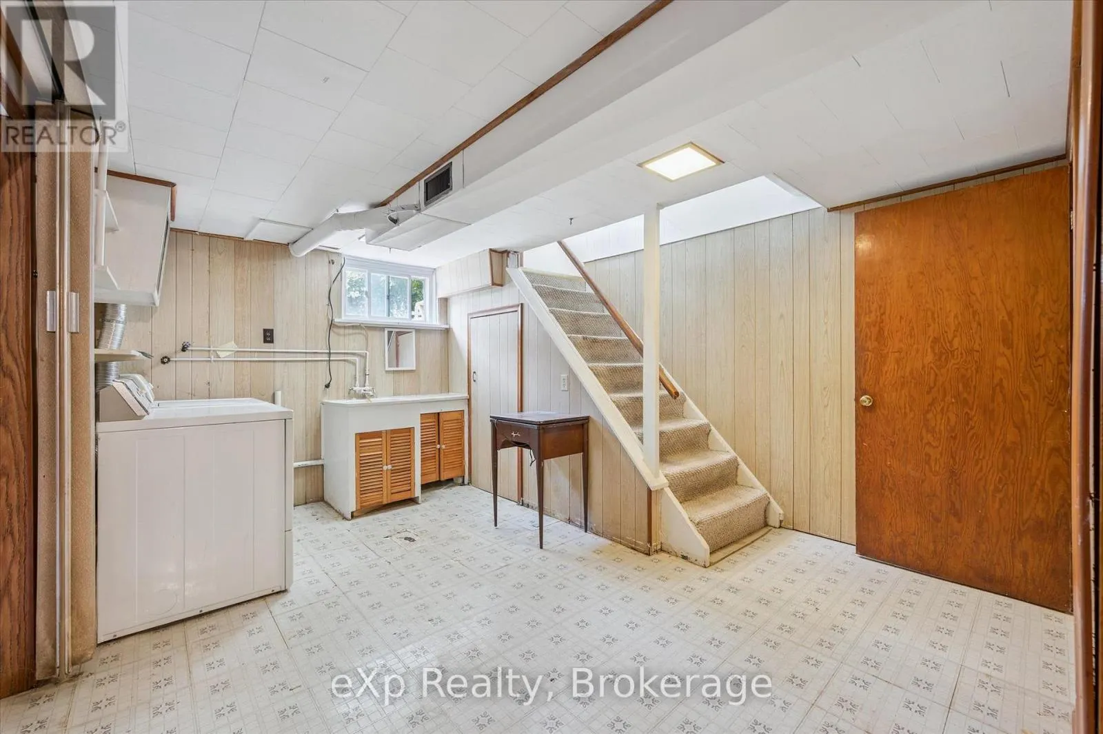 95 OTTAWA CRESCENT