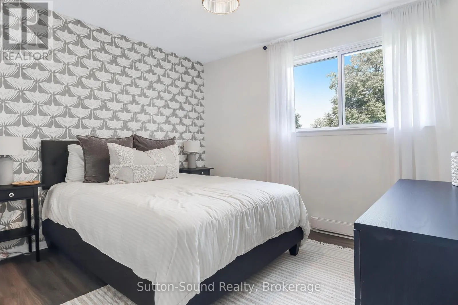 28 - 28 LAMSON CRESCENT N, #28