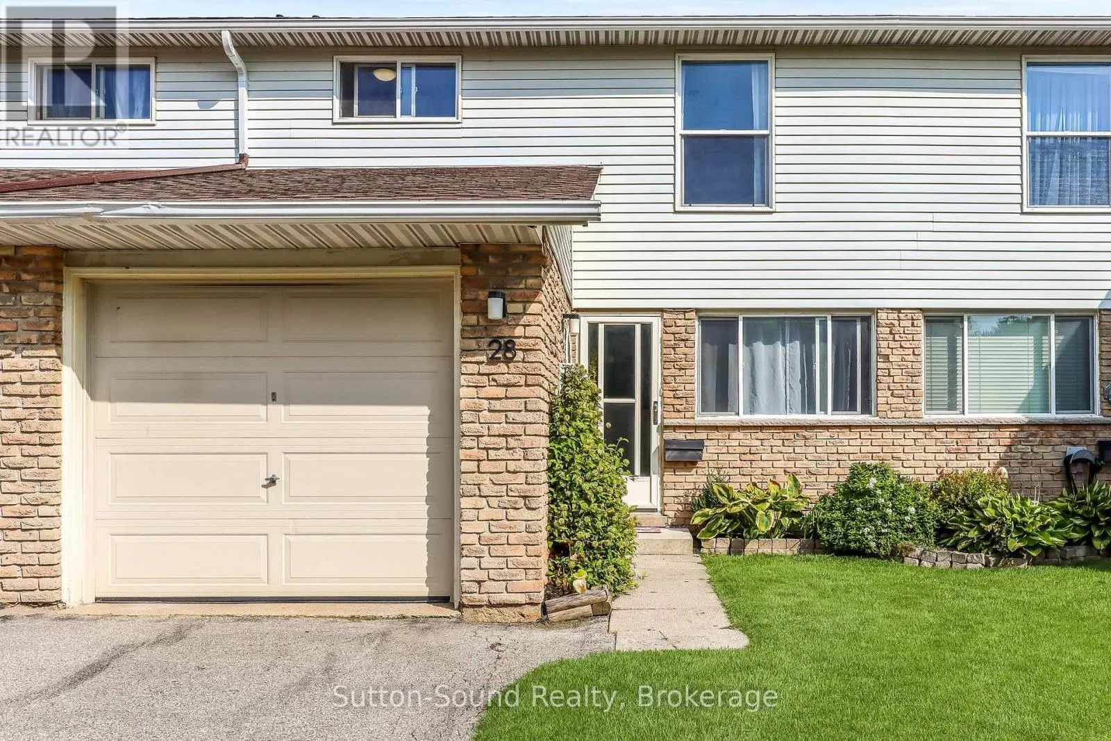 28 - 28 LAMSON CRESCENT N, #28