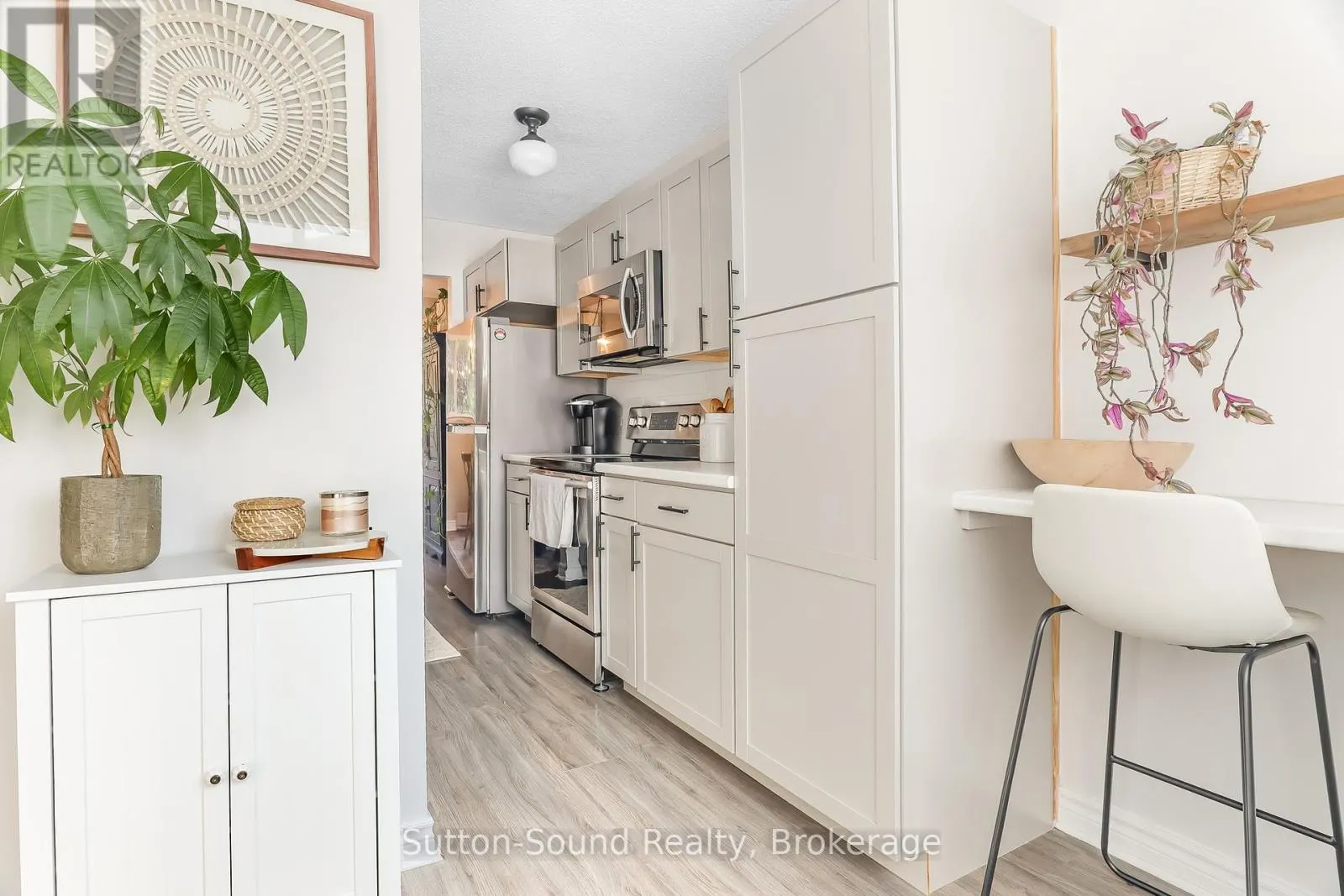 28 - 28 LAMSON CRESCENT N, #28