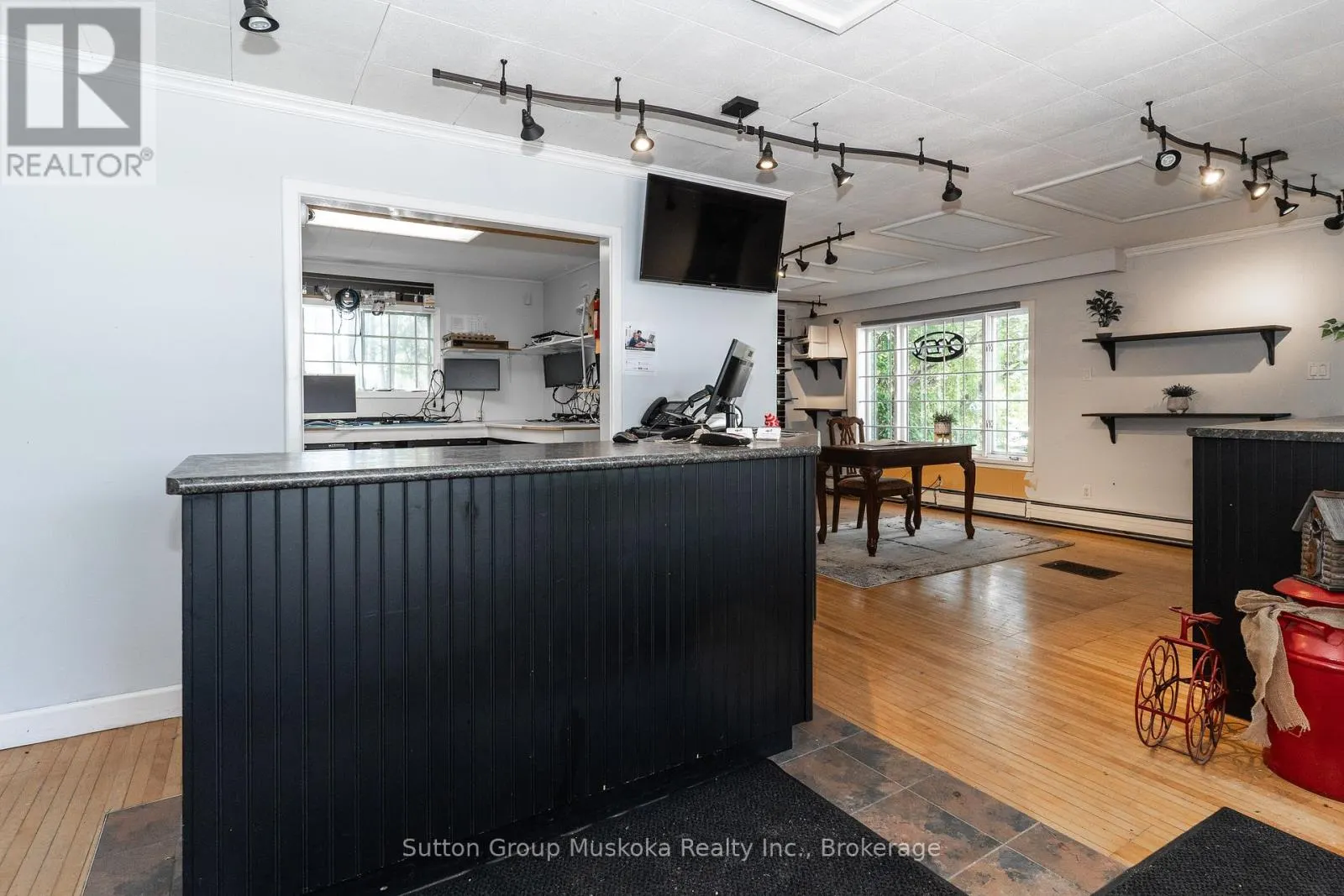 6 CHAFFEY STREET