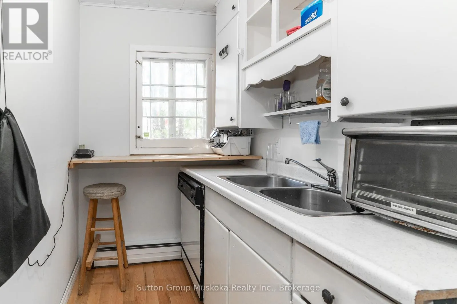6 CHAFFEY STREET