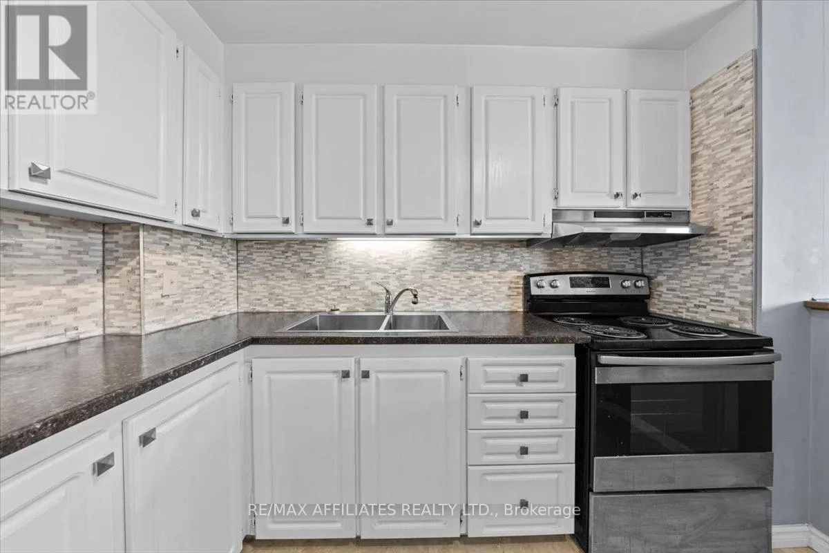 113 - 915 ELMSMERE ROAD
