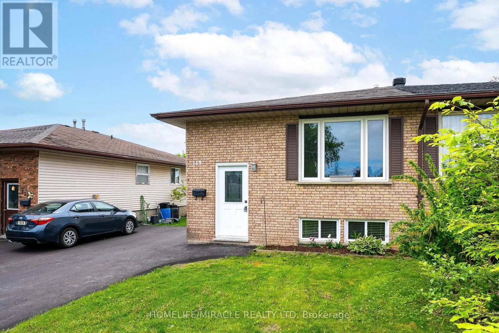 119 NICKOLAS CRESCENT